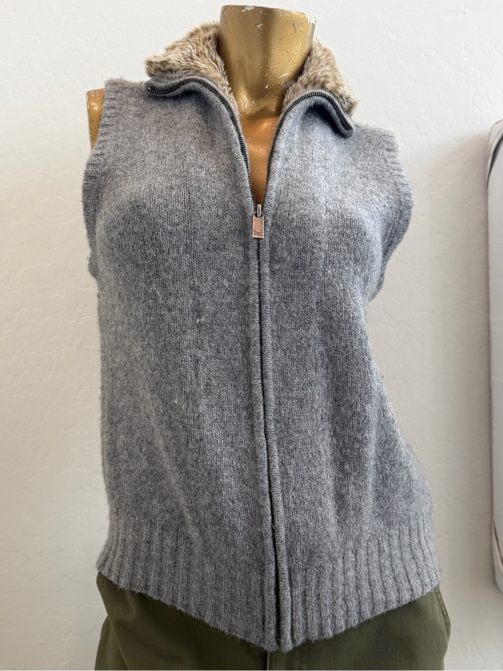 Eddie Bauer Wool Alpaca Blend Faux Fur Trim Full Zip Sweater Vest M